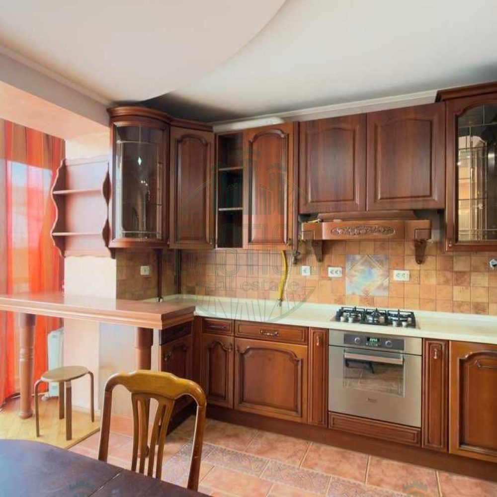 90a098dc18f21d04e9401d46bc011d2d